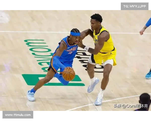 震撼全场NBA激烈对决现场画面瞬间捕捉球员激情与比赛高潮 震撼全场NBA激烈对决现场画面瞬间捕捉球员激情与比赛高潮